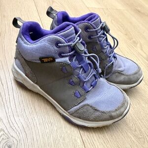 Teva Kids' Arrowood 2 Mid Waterproof Hiking Shoes 12c size